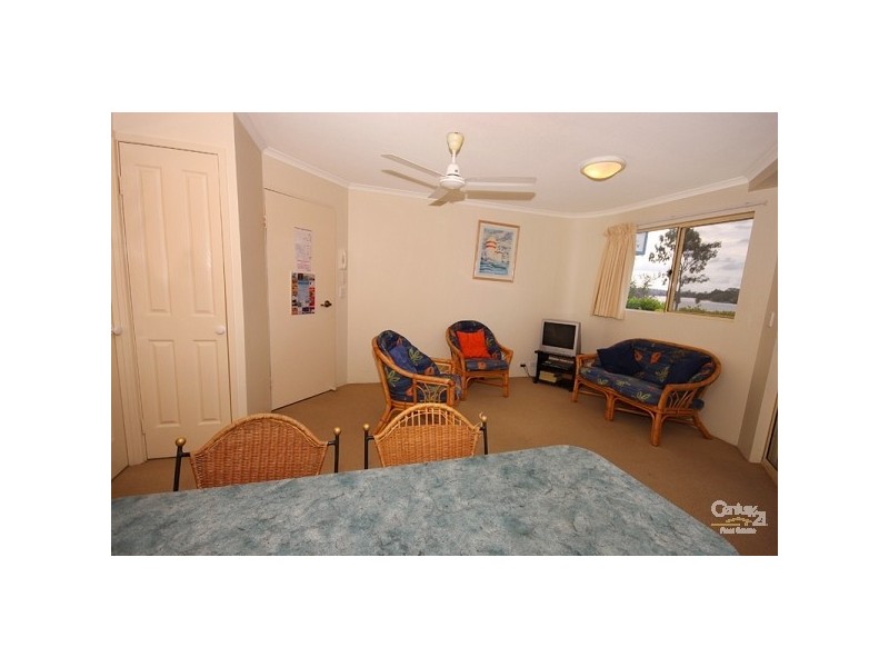 2/271 Bradman Avenue, Maroochydore QLD 4558