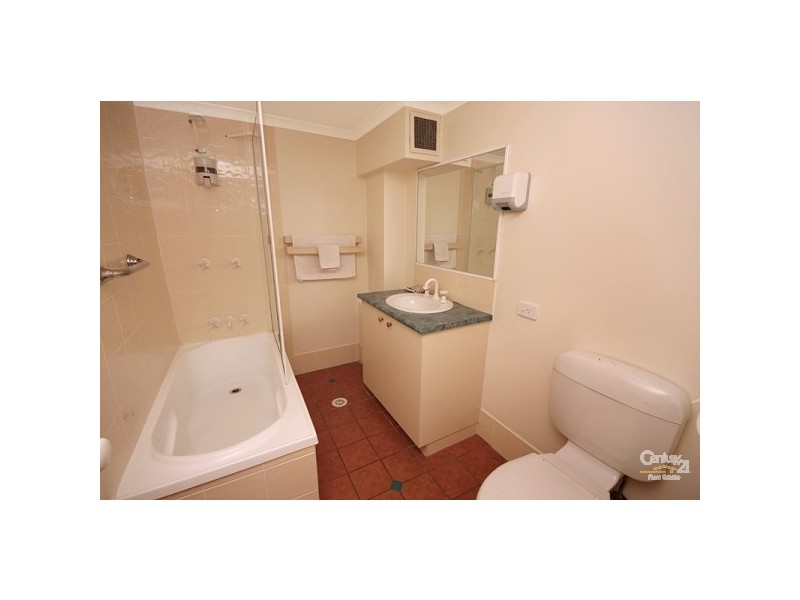2/271 Bradman Avenue, Maroochydore QLD 4558