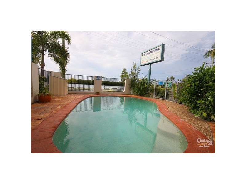 2/271 Bradman Avenue, Maroochydore QLD 4558