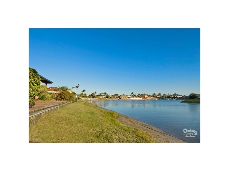 33 Summer Drive, Maroochydore QLD 4558