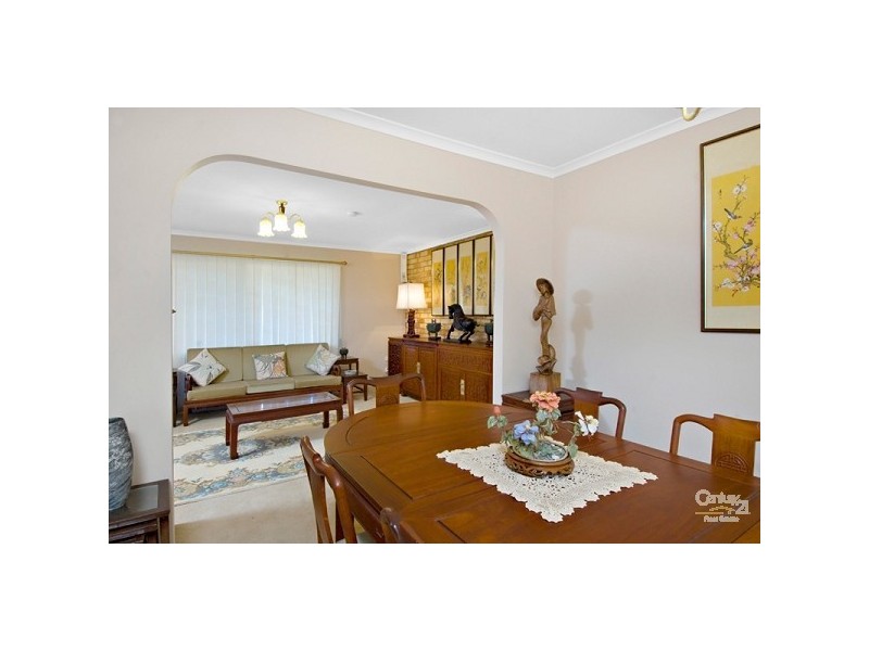 33 Summer Drive, Maroochydore QLD 4558