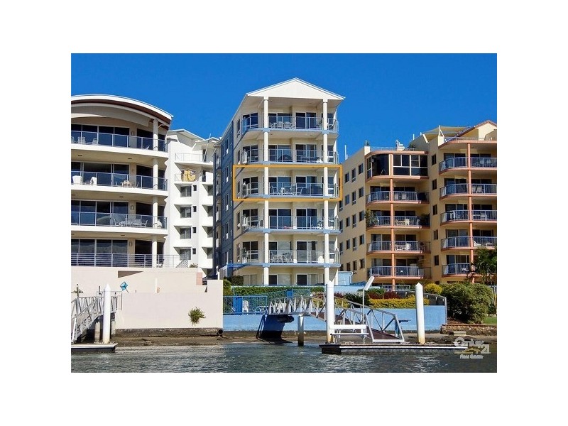 4/4 Baden Powell Street, Maroochydore QLD 4558