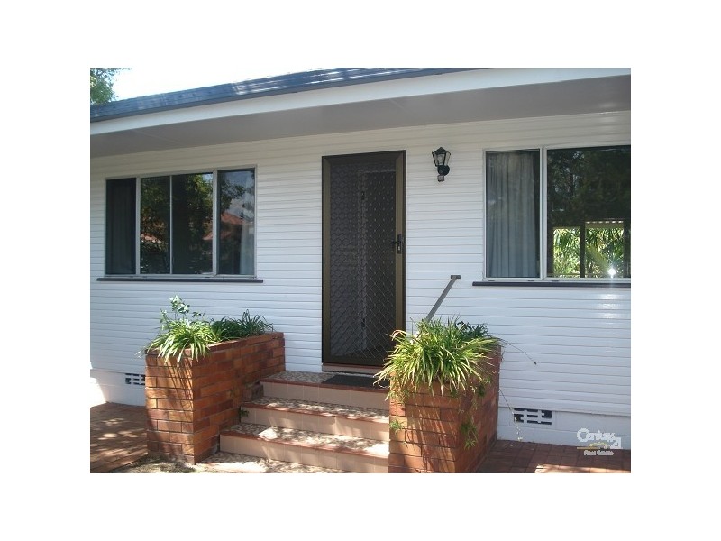 7 Kawana, Alexandra Headland QLD 4572