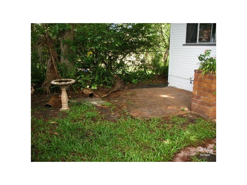 7 Kawana, Alexandra Headland QLD 4572