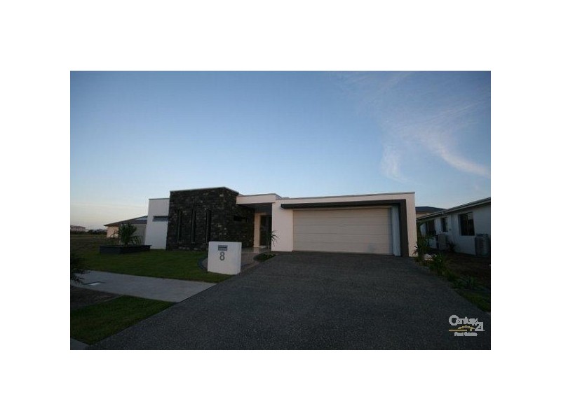 8 Headland Drive, Birtinya QLD 4575