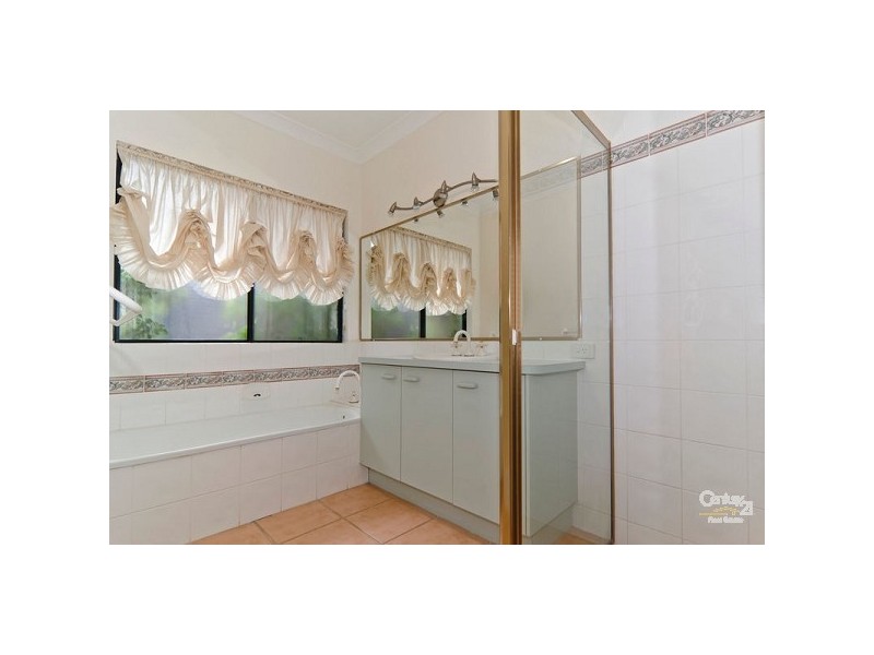 7 Saratoga Drive, Mountain Creek QLD 4557