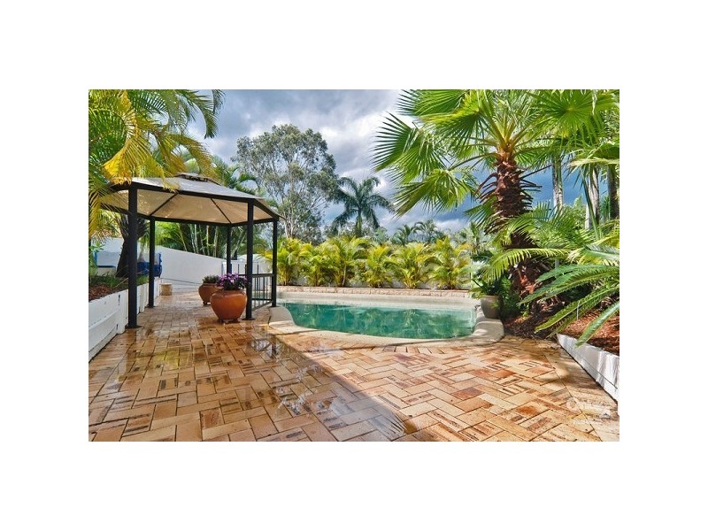 7 Saratoga Drive, Mountain Creek QLD 4557