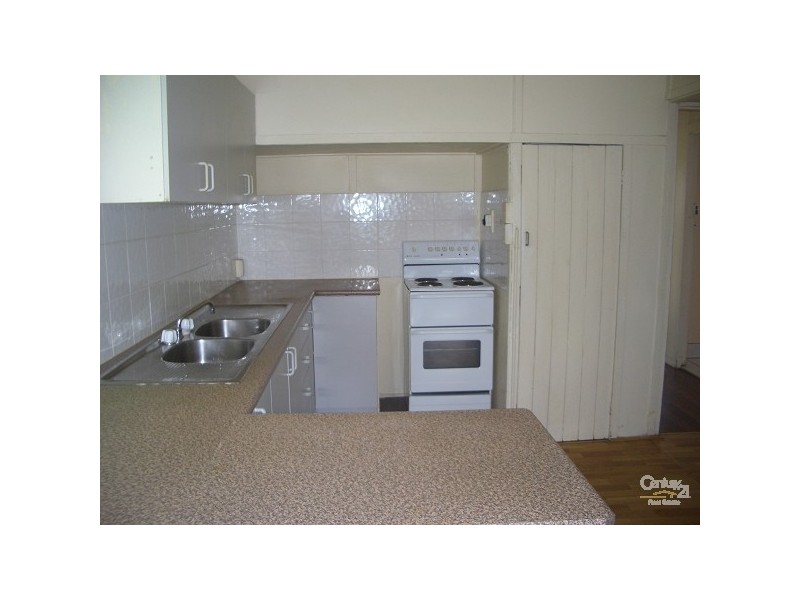 233 Bradman Avenue, Maroochydore QLD 4558