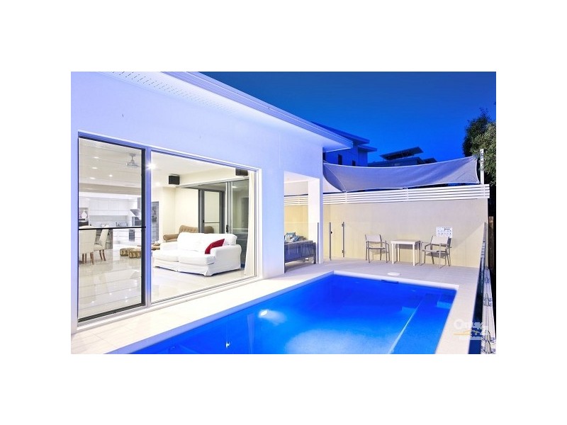 13 Wave Crescent, Mount Coolum QLD 4573