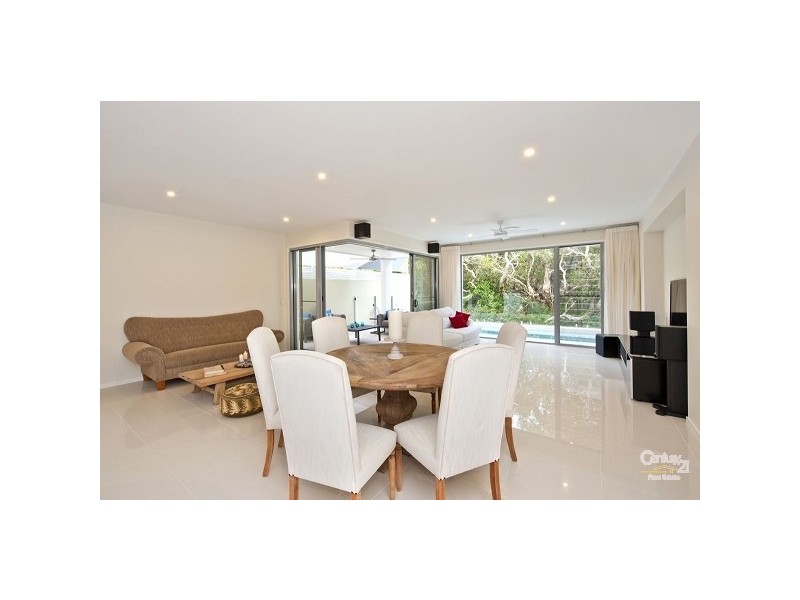 13 Wave Crescent, Mount Coolum QLD 4573