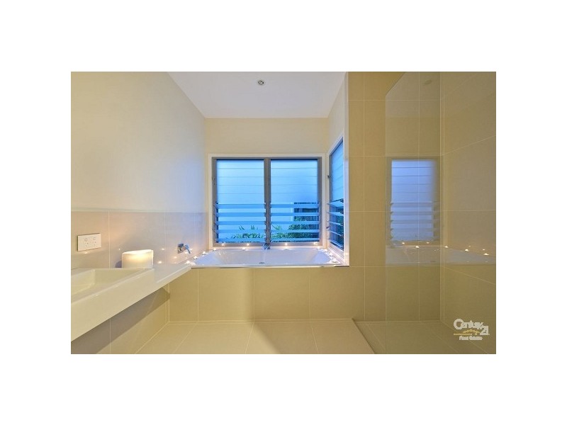 13 Wave Crescent, Mount Coolum QLD 4573