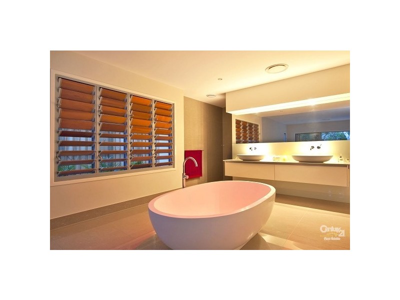 13 Wave Crescent, Mount Coolum QLD 4573