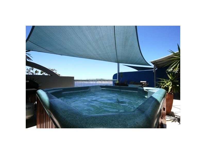 18/2 Picnic Point Esplanade, Maroochydore QLD 4558