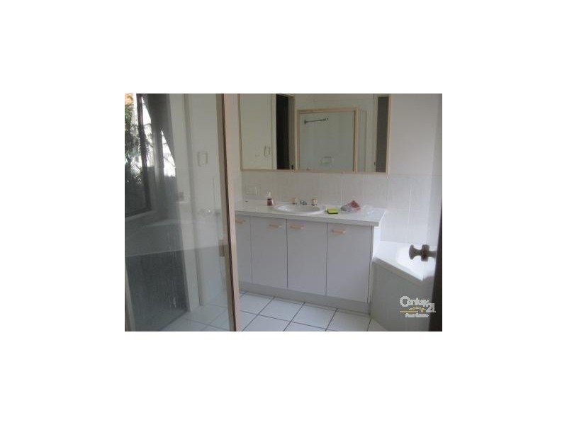 8 Laval Place, Sippy Downs QLD 4556