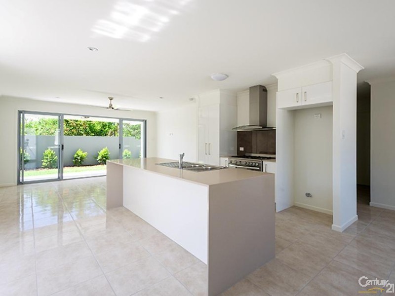 1- 2/58 Wrigley Street, Maroochydore QLD 4558