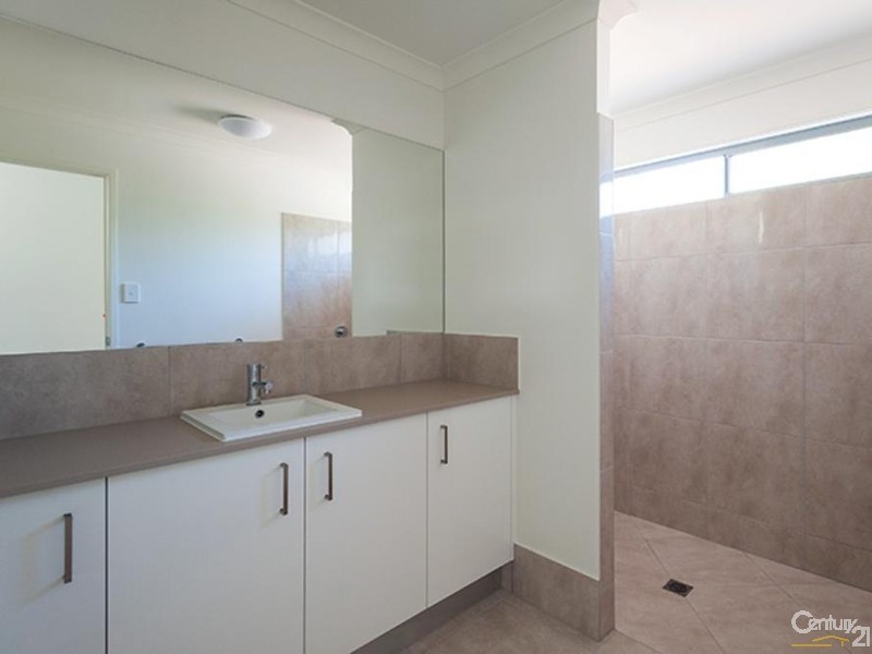 1- 2/58 Wrigley Street, Maroochydore QLD 4558
