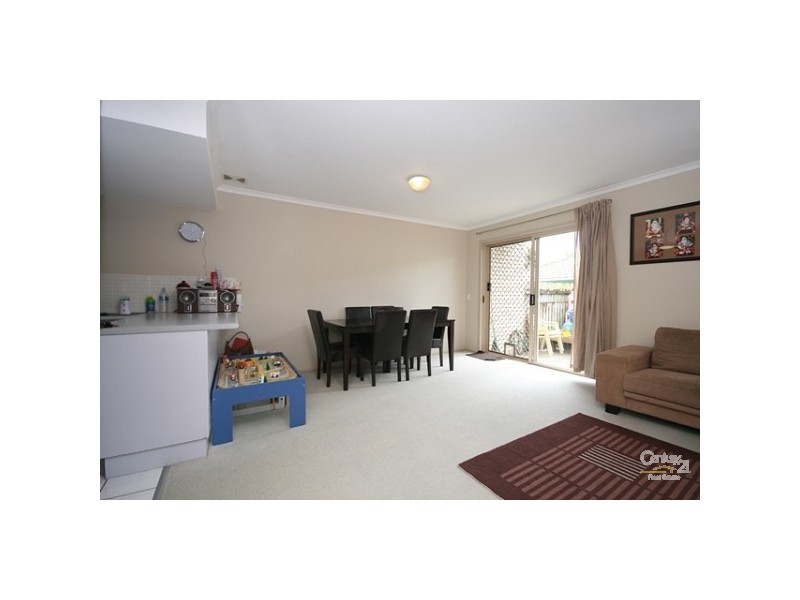 2/18 Arwen Street, Maroochydore QLD 4558