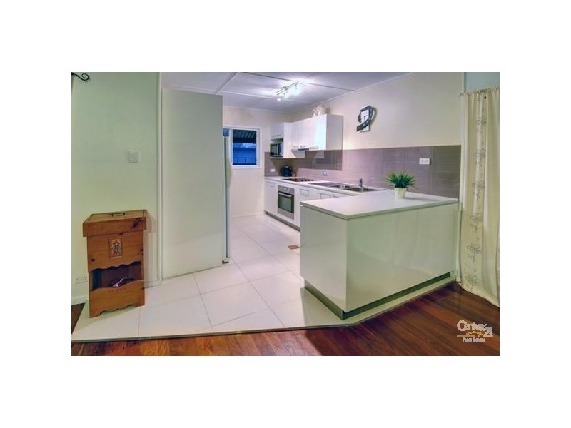 37 Broadwater Avenue, Maroochydore QLD 4558