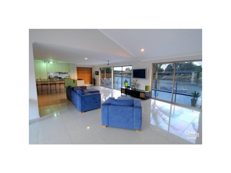61 Buna Street, Maroochydore QLD 4558
