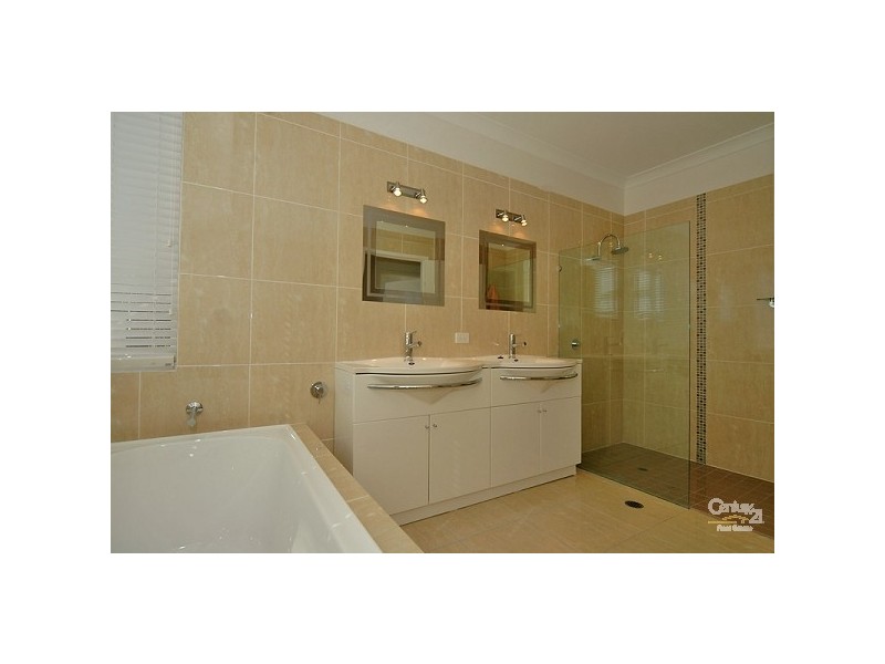 31 Hetherington Drive, Twin Waters QLD 4564