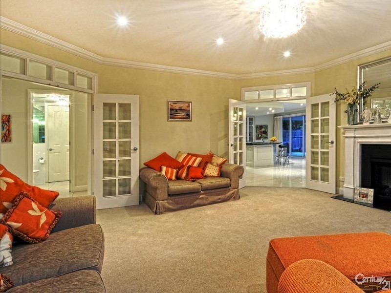 5 Admiralty Drive, Alexandra Headland QLD 4572