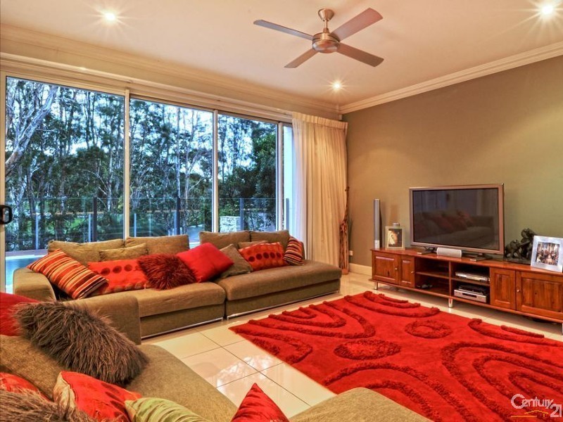 5 Admiralty Drive, Alexandra Headland QLD 4572