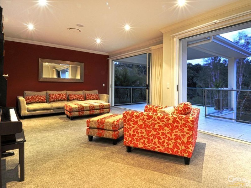5 Admiralty Drive, Alexandra Headland QLD 4572