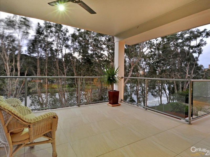 5 Admiralty Drive, Alexandra Headland QLD 4572