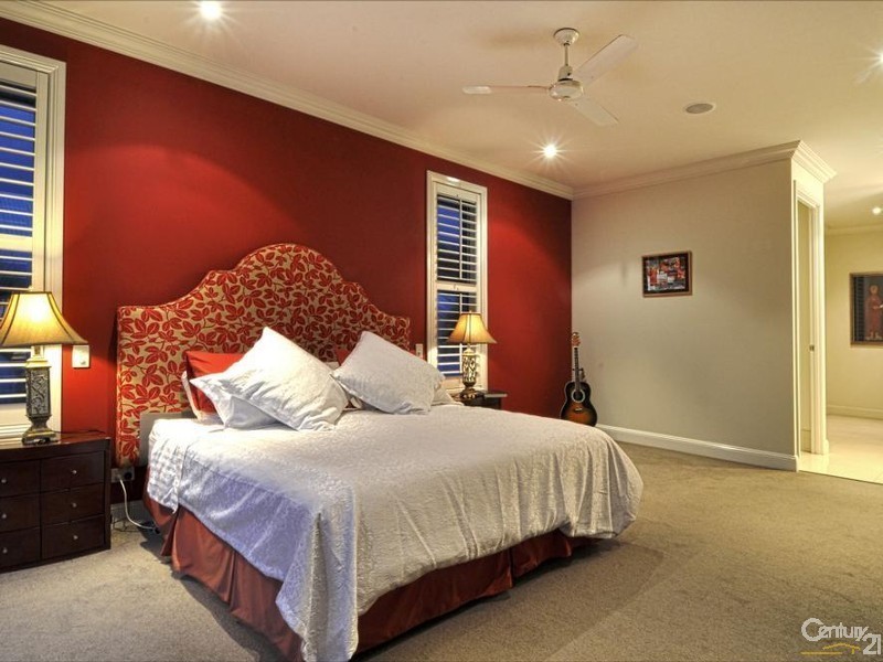 5 Admiralty Drive, Alexandra Headland QLD 4572