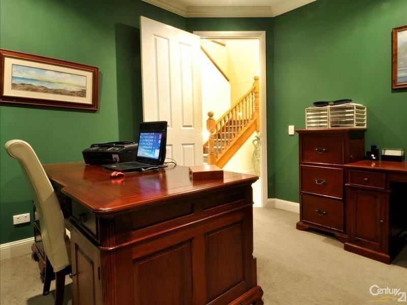 5 Admiralty Drive, Alexandra Headland QLD 4572