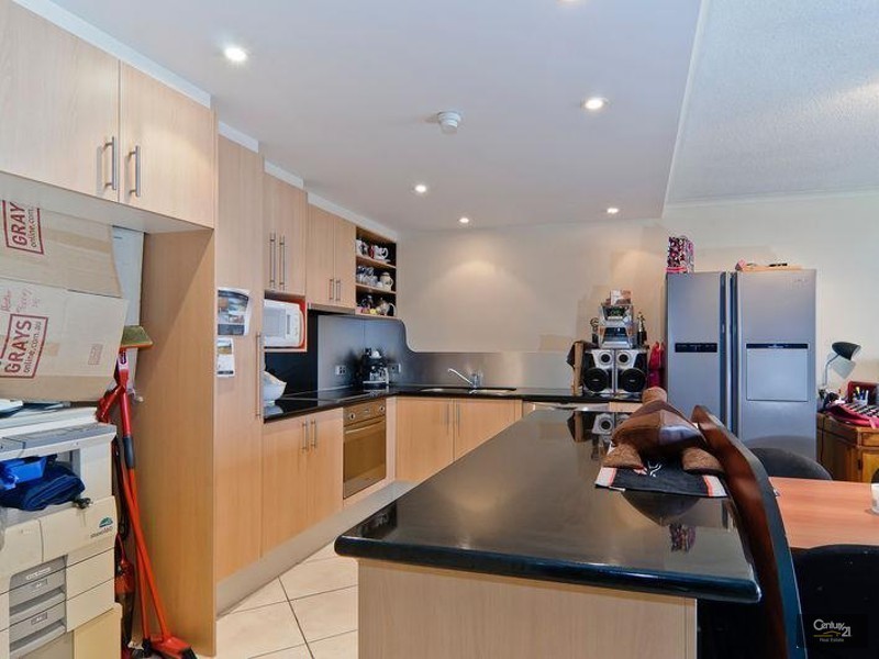 2B/120 Duporth Avenue, Maroochydore QLD 4558