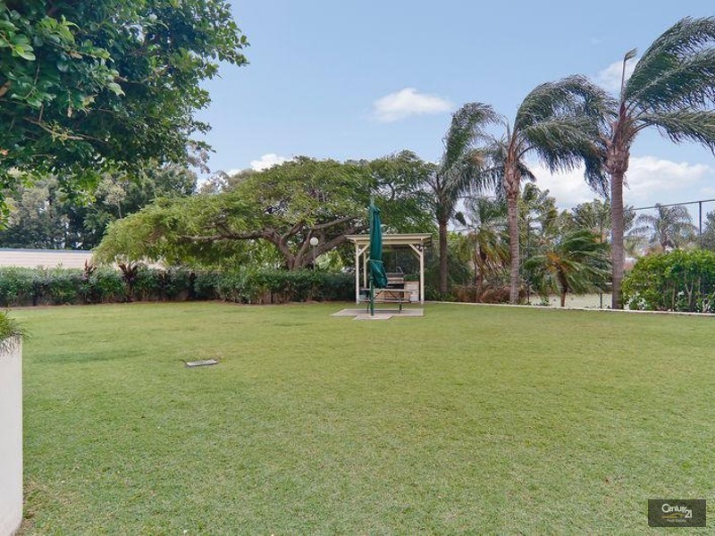 2B/120 Duporth Avenue, Maroochydore QLD 4558