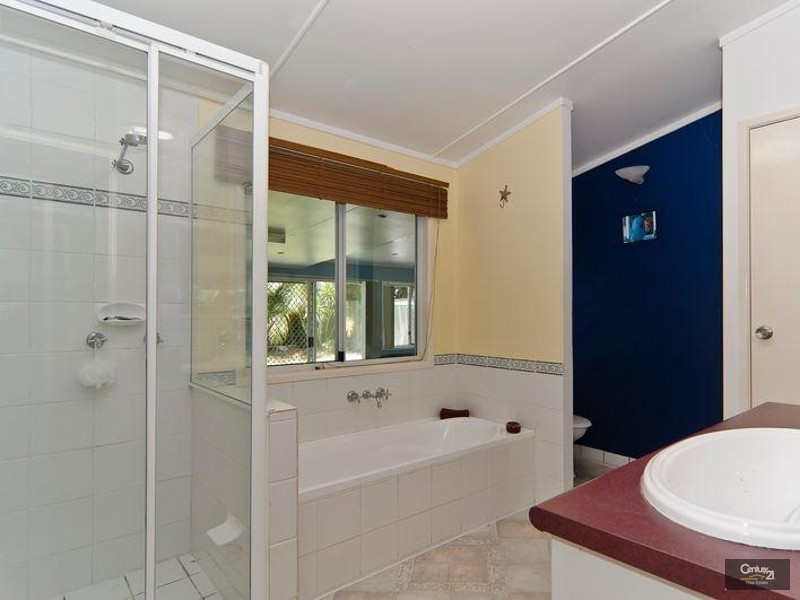 5 Ridge Road, Maroochydore QLD 4558