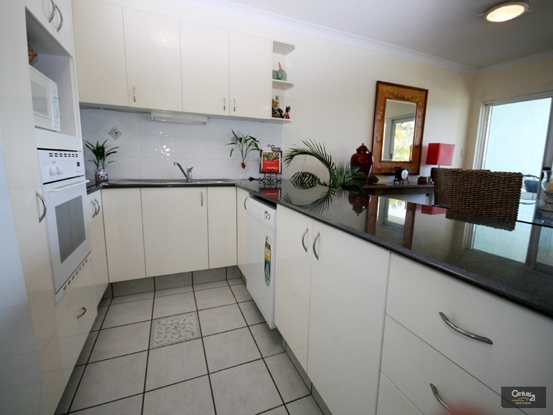 4/153 Bradman Avenue, Maroochydore QLD 4558