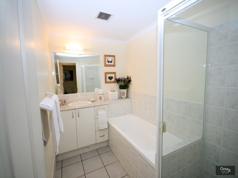 4/153 Bradman Avenue, Maroochydore QLD 4558