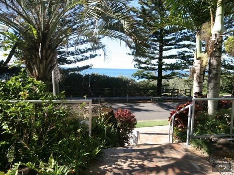 2/8 Pacific Blvd, Buddina QLD 4575