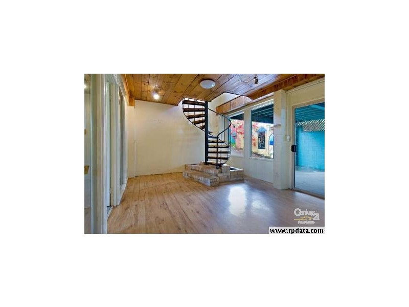 243 Mooloolaba Road, Mooloolaba QLD 4557