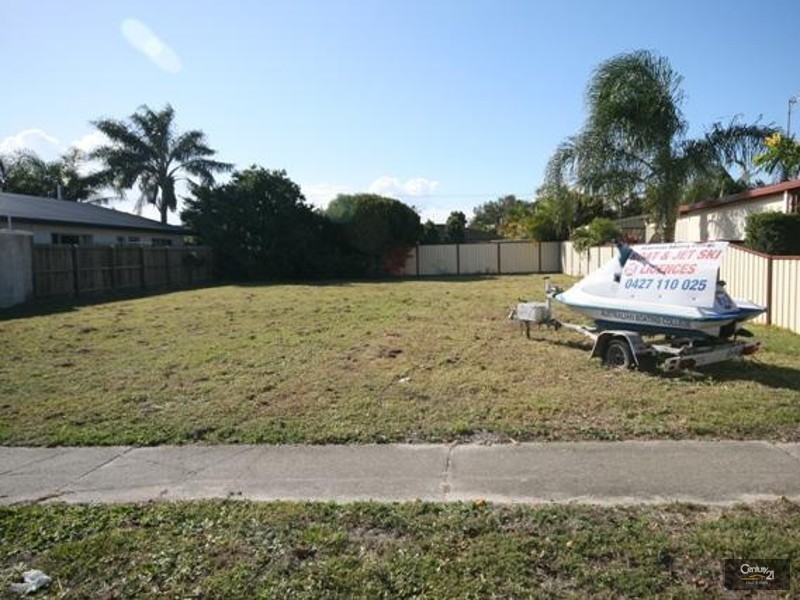 203 Nicklin Way, Warana QLD 4575