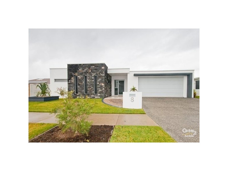 8 Headland Street, Birtinya QLD 4575
