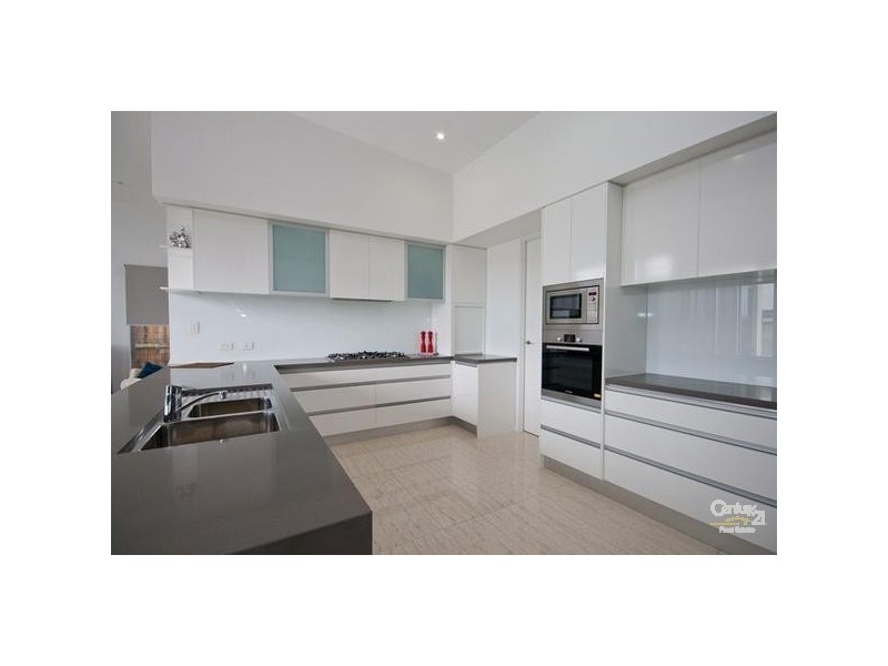 8 Headland Street, Birtinya QLD 4575