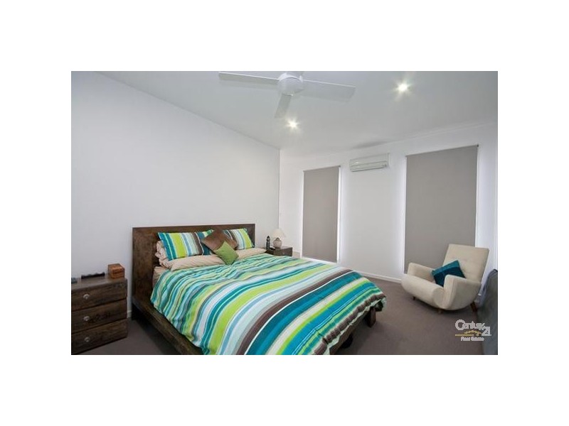 8 Headland Street, Birtinya QLD 4575