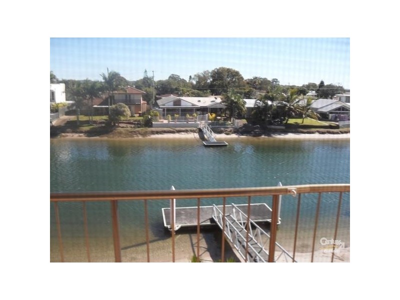 4/4 Broadmeadows Road, Maroochydore QLD 4558
