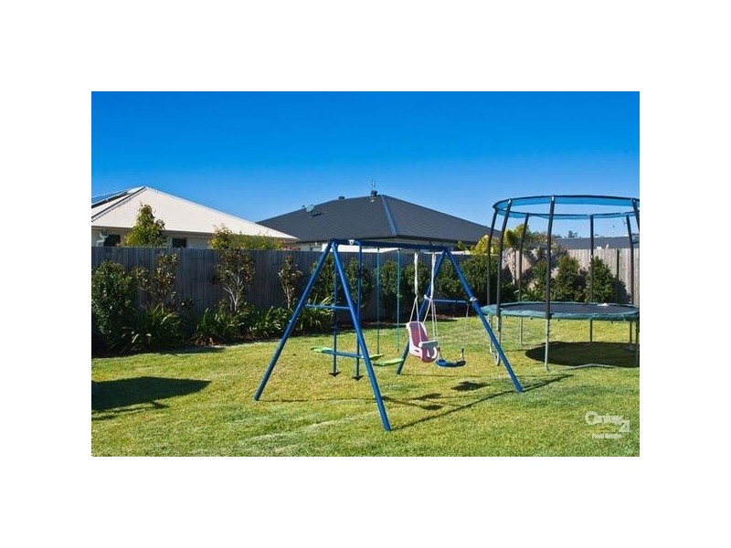 15 Myrtle Place, Mountain Creek QLD 4557