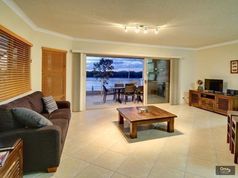 2/273 Bradman Avenue, Maroochydore QLD 4558