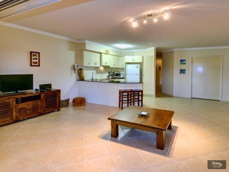 2/273 Bradman Avenue, Maroochydore QLD 4558