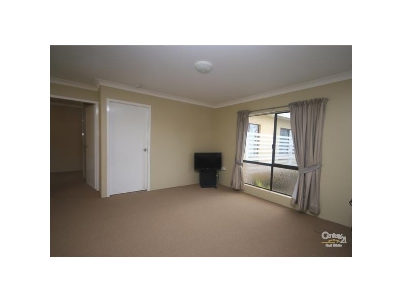 2/5 Allambie Street, Buddina QLD 4575