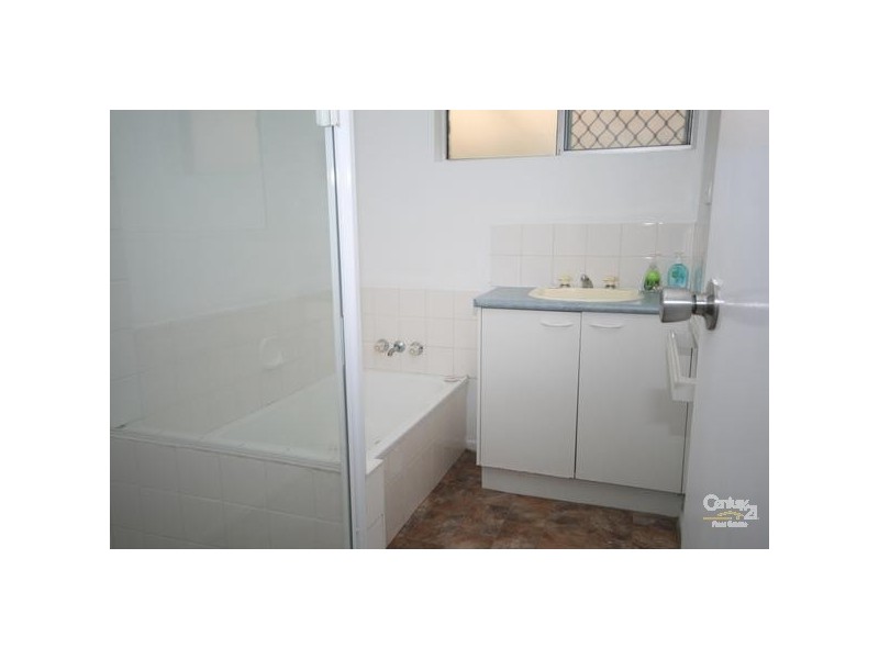 131 Amarina Avenue, Mooloolaba QLD 4557