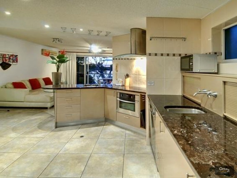 17/2 Picnic Point Esplanade, Maroochydore QLD 4558