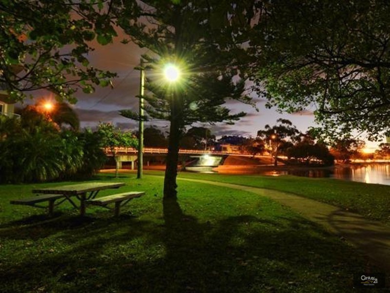 17/2 Picnic Point Esplanade, Maroochydore QLD 4558