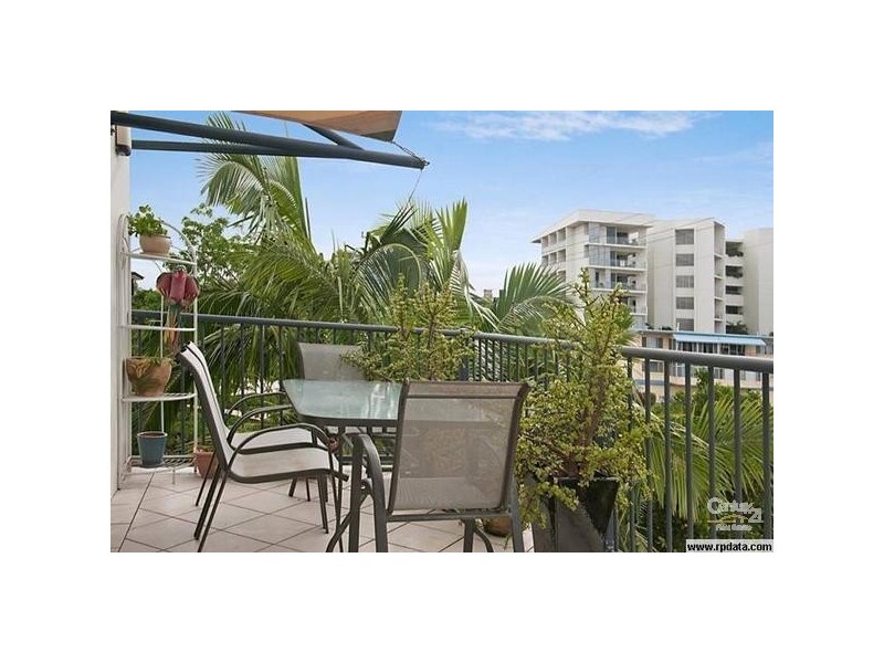 6/77 Memorial Avenue, Maroochydore QLD 4558